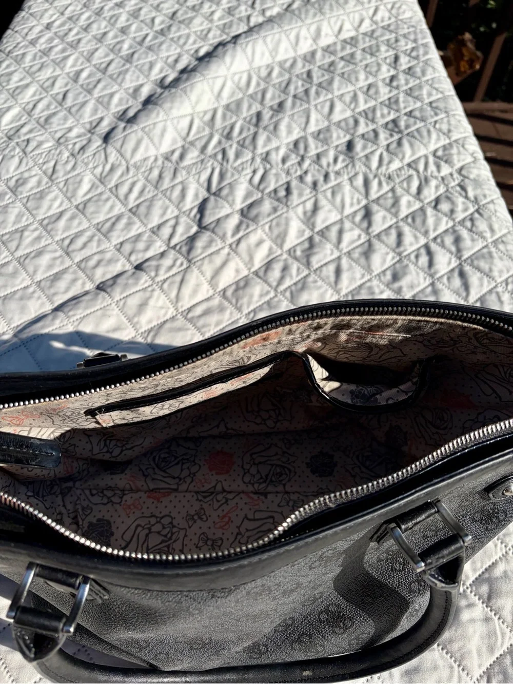 GUESS Black Logo Print Tote Bag